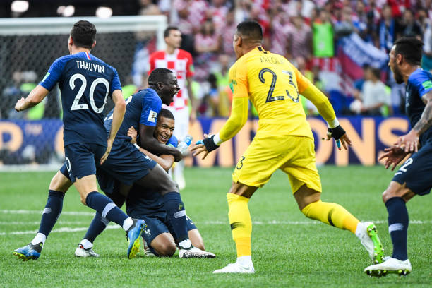 他们通过滑 他们通过滑